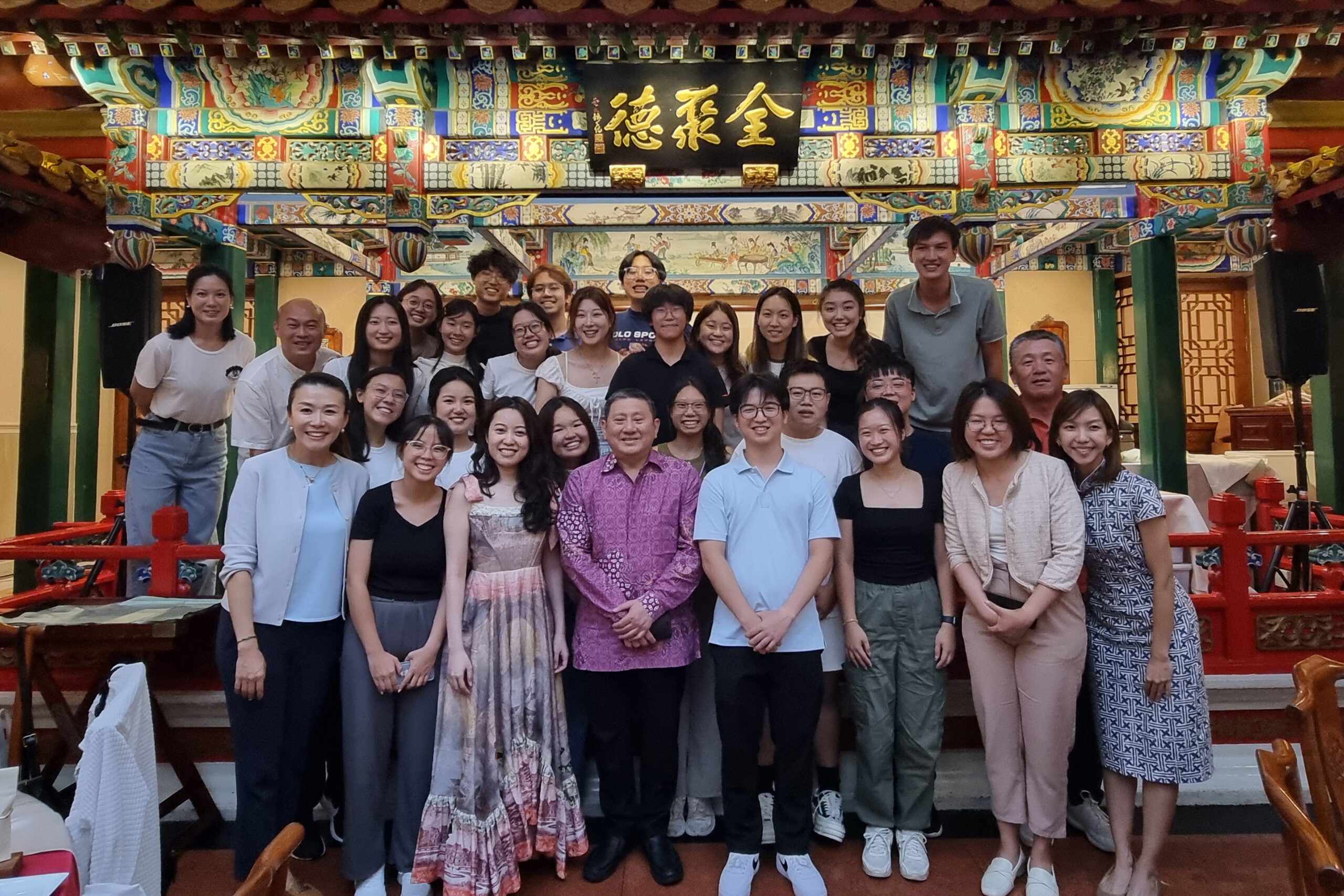 While in Beijing, students had dinner with Singapore’s Ambassador to the People’s Republic of China Mr Peter Tan and staff of the Embassy of the Republic of Singapore in Beijing, as well as other partners of the GEx programme.