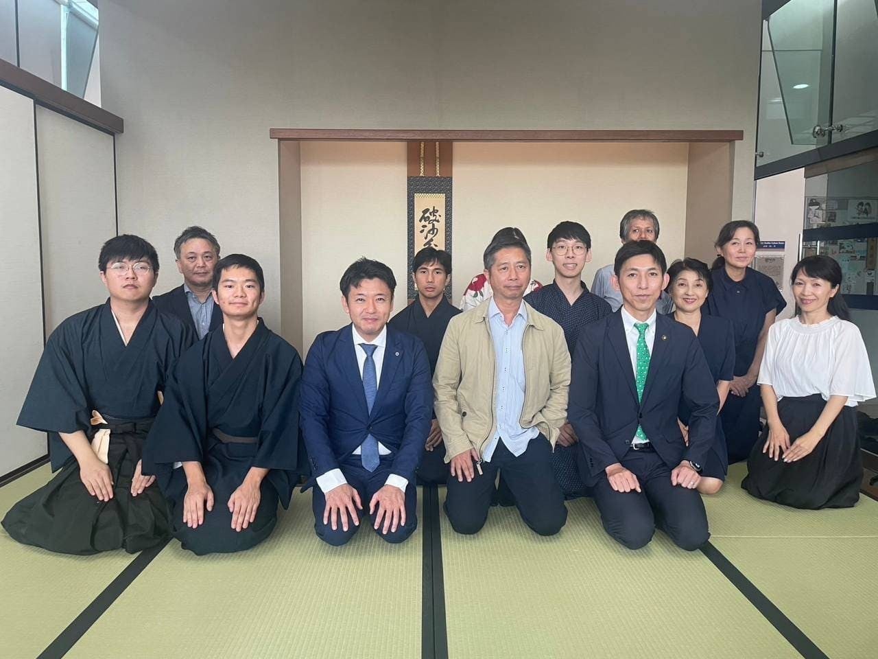 Hosting Aomori Mayor at Japanese tea ceremony (Sado) as the club President 
